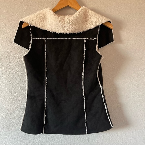 NWT B-Sharp Faux Suede Sherpa Fall Vest Black Cream Sleeveless Jacket Size Small - Picture 4 of 5